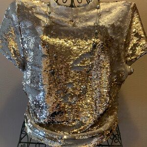 Buckle Women's Short Sleeve Sequin Top in Gold and Silver Size L $35